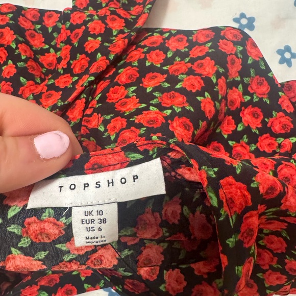 Top shop size 6 red rose top - Picture 5 of 5